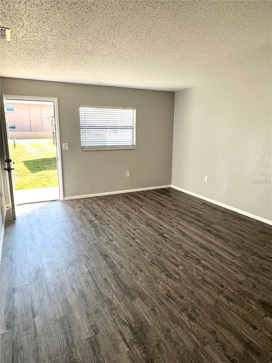 Image 8 of 17 For 5729 21st Avenue N
