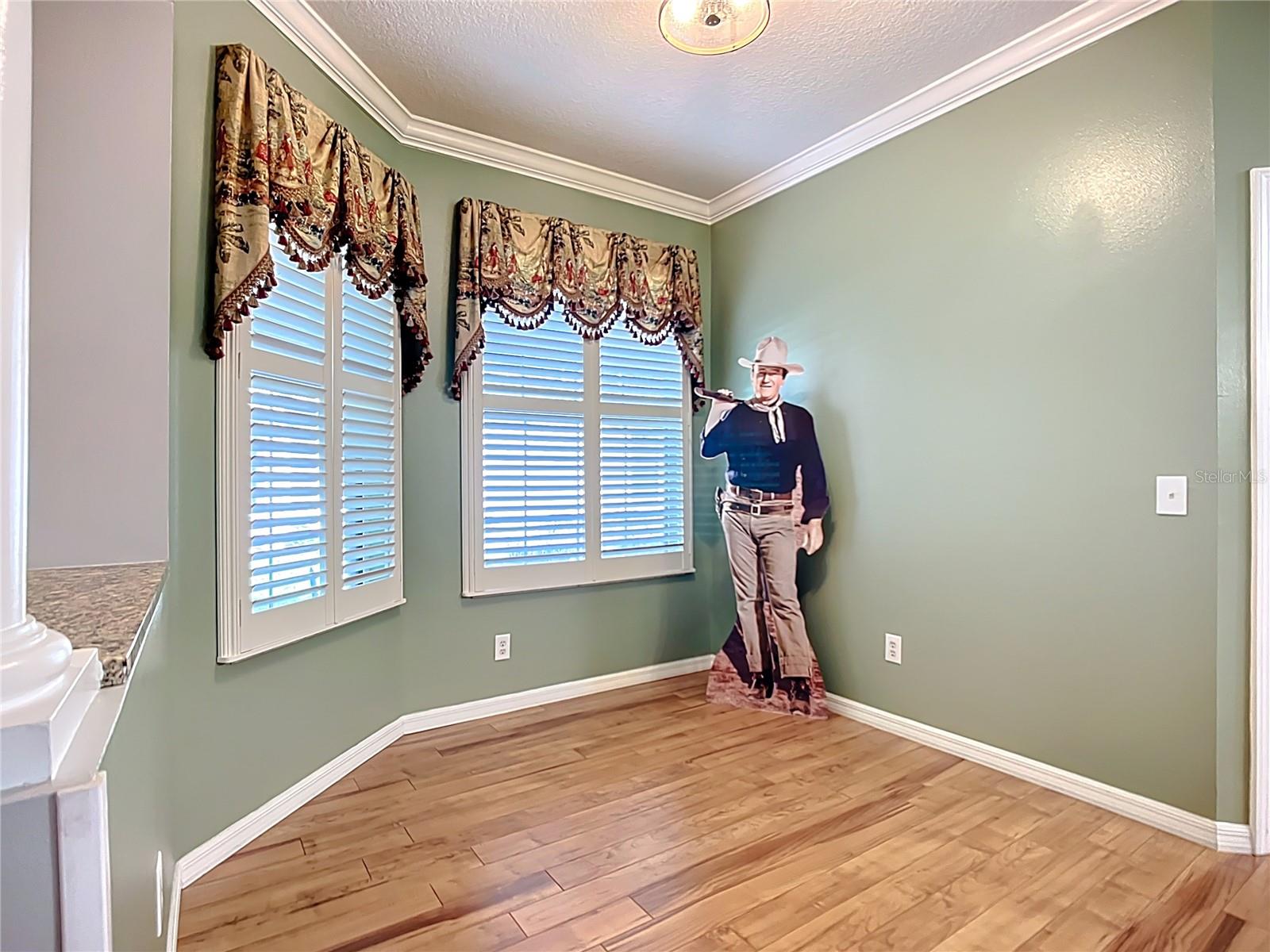 Image 10 of 52 For 15733 Phoebepark Avenue