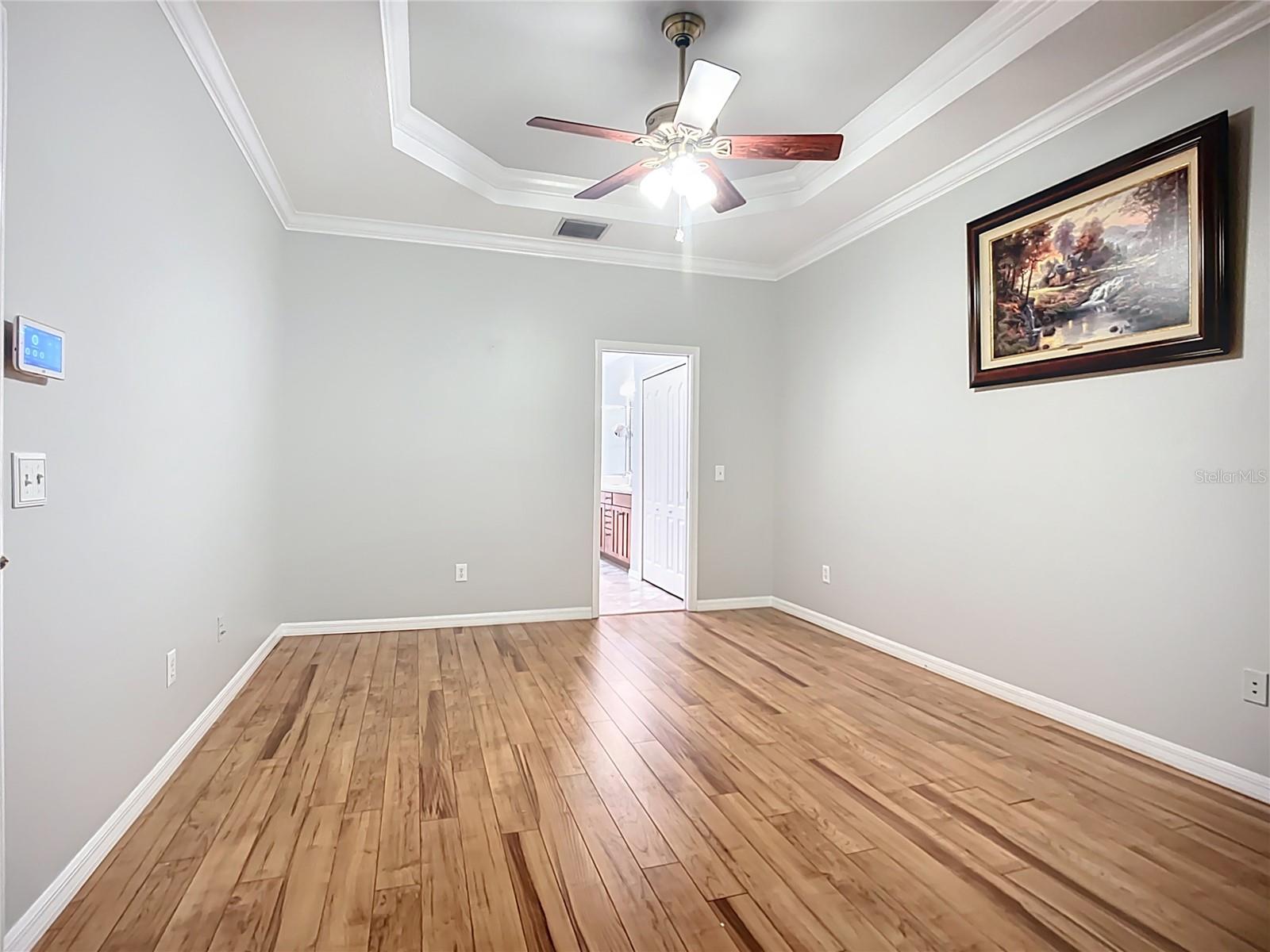Image 21 of 52 For 15733 Phoebepark Avenue