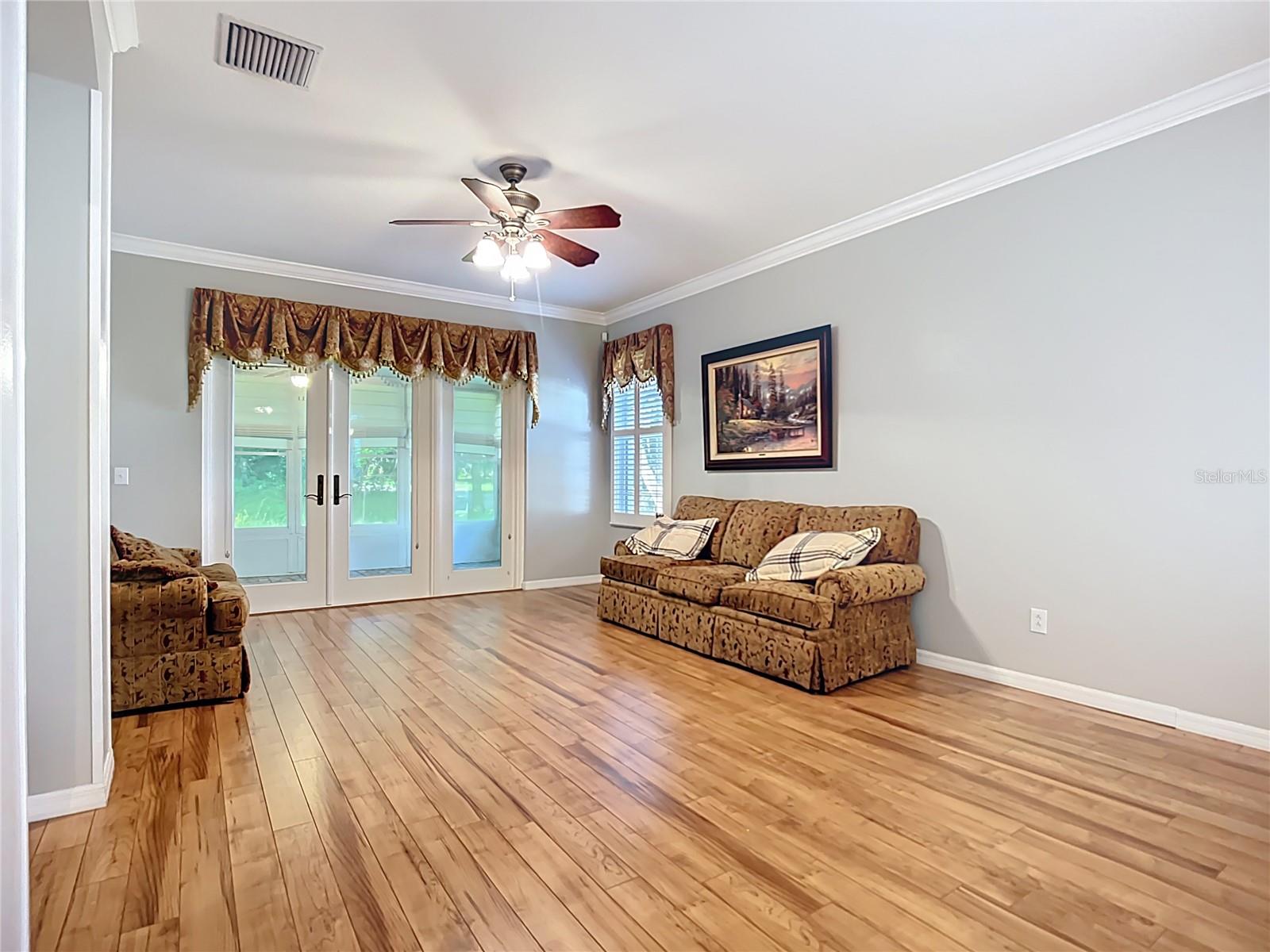 Image 6 of 52 For 15733 Phoebepark Avenue