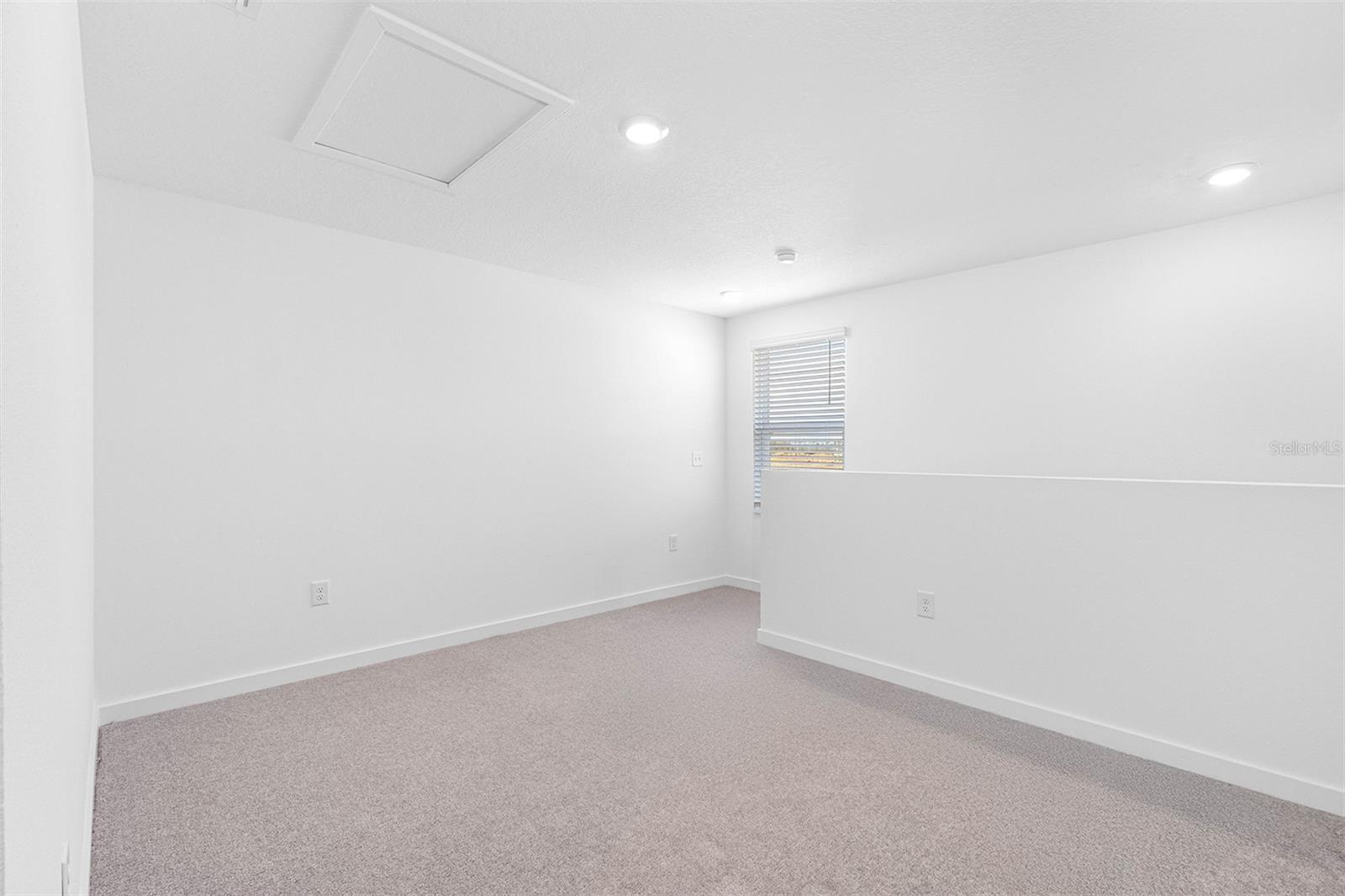 Image 5 of 7 For 15404 Pomp Parkway