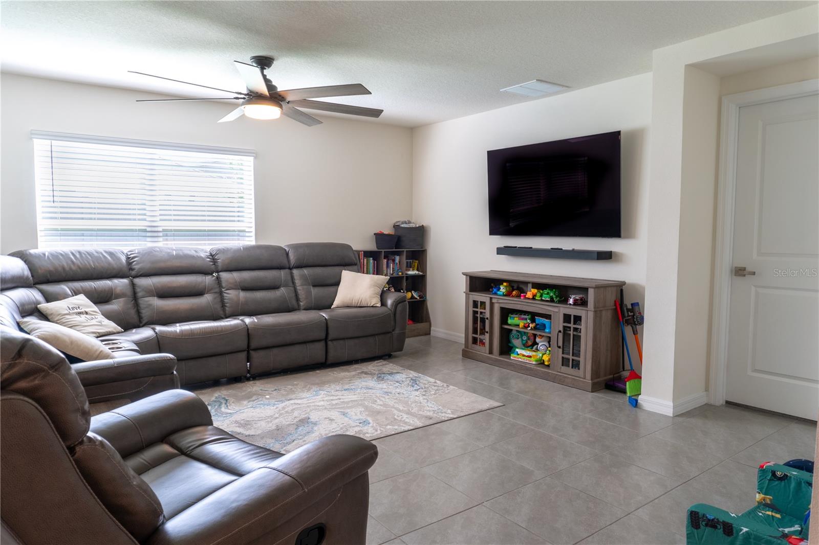 Image 3 of 19 For 7510 Rosewood Garden Loop