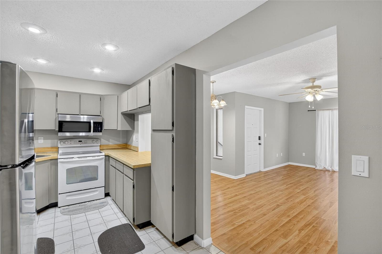 Image 21 of 59 For 1225 Pine Ridge Circle W A2