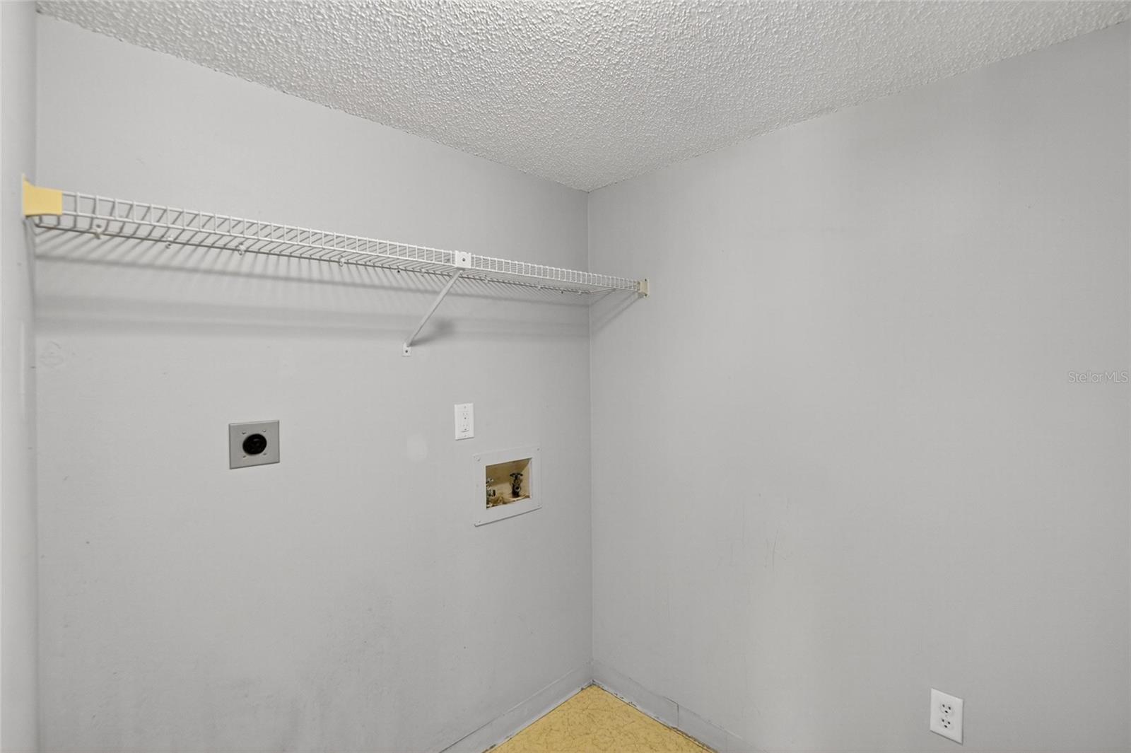 Image 36 of 59 For 1225 Pine Ridge Circle W A2
