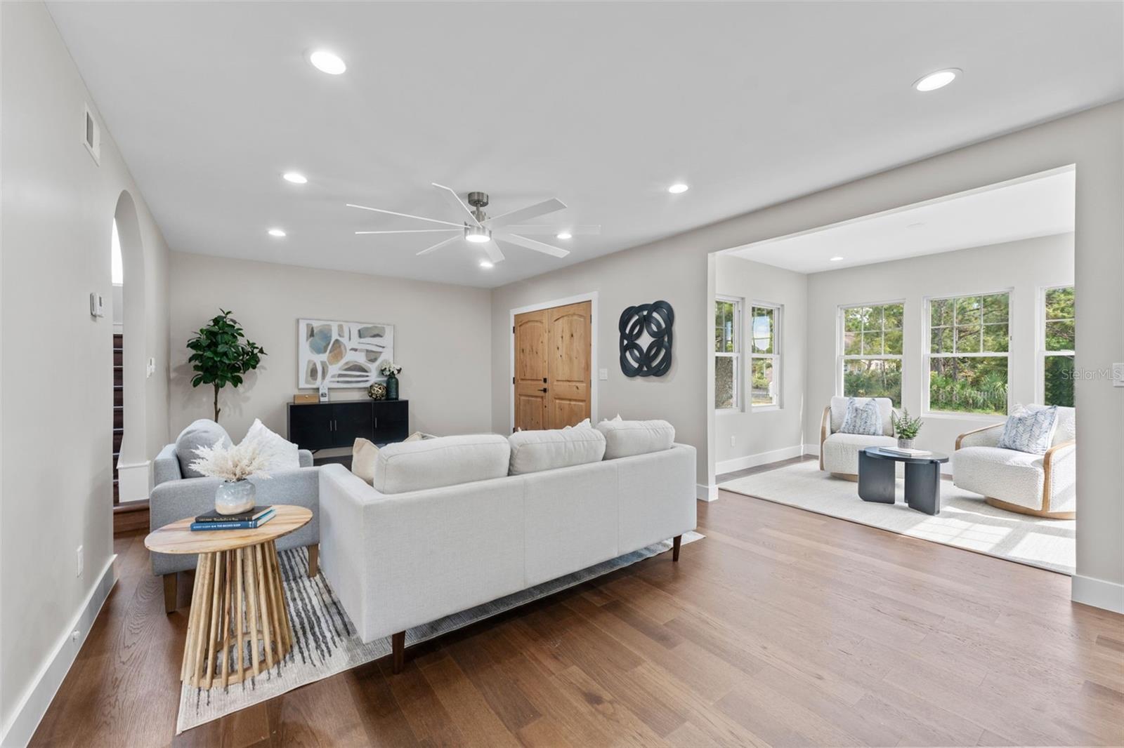 Image 6 of 37 For 851 37th Avenue S