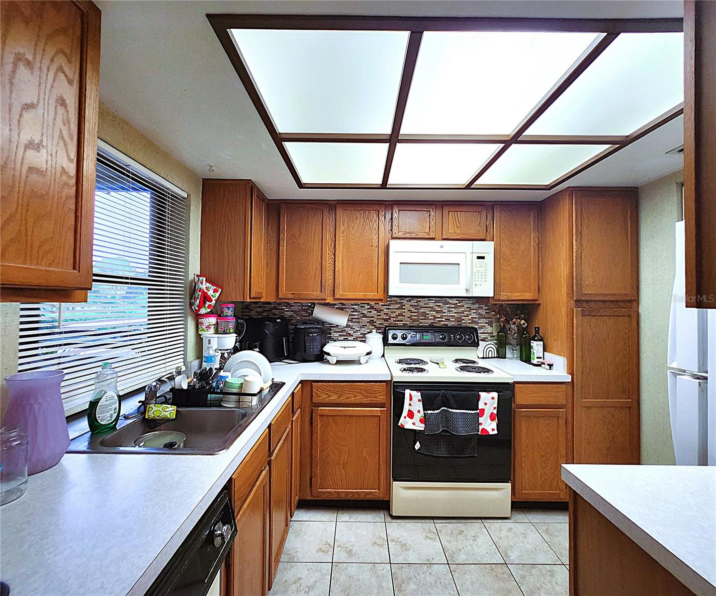 Image 16 of 26 For 13602 Village Drive 1209