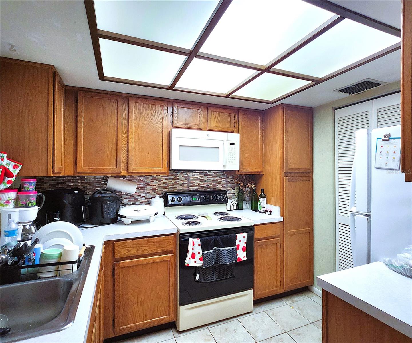 Image 18 of 26 For 13602 Village Drive 1209