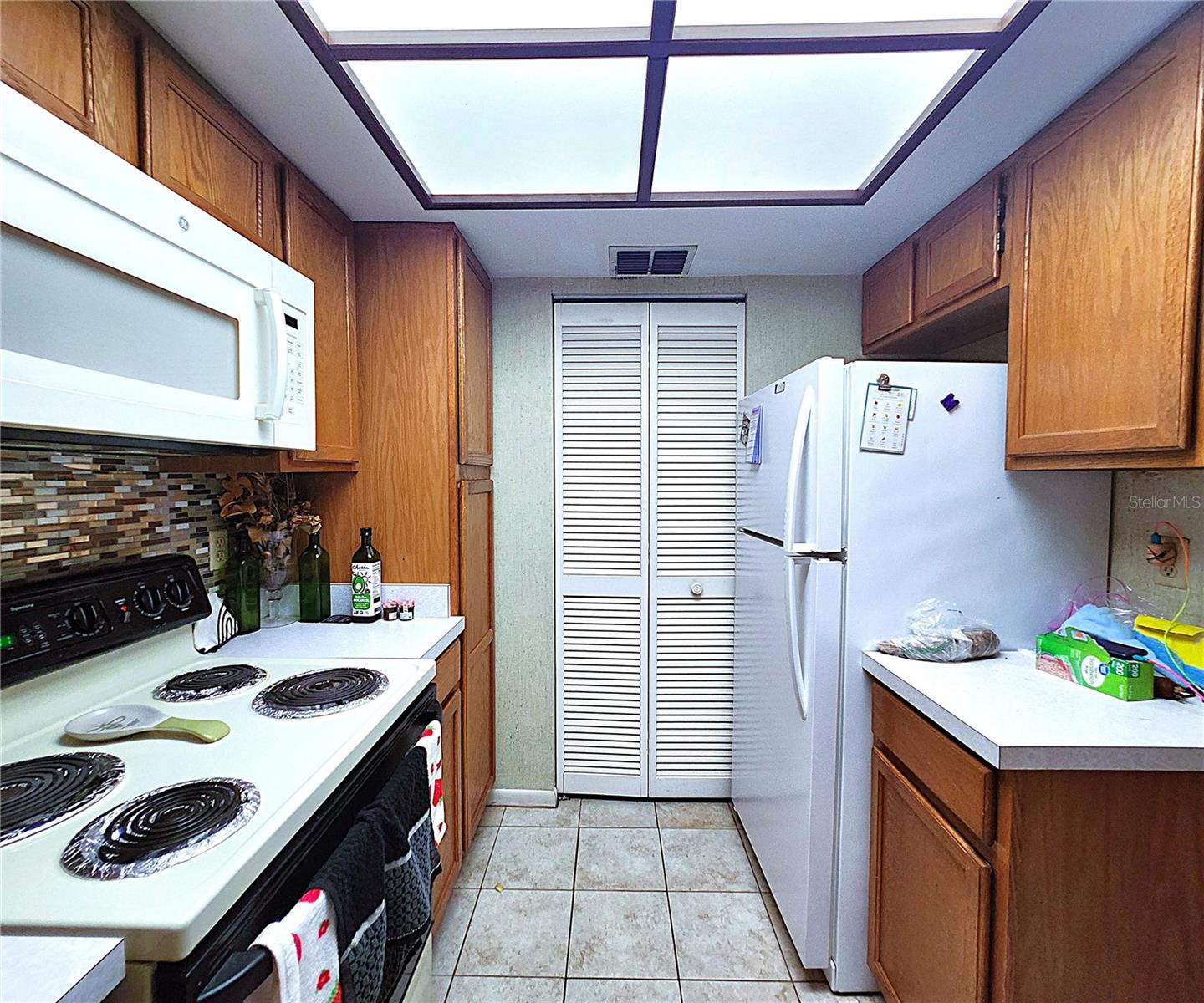 Image 19 of 26 For 13602 Village Drive 1209