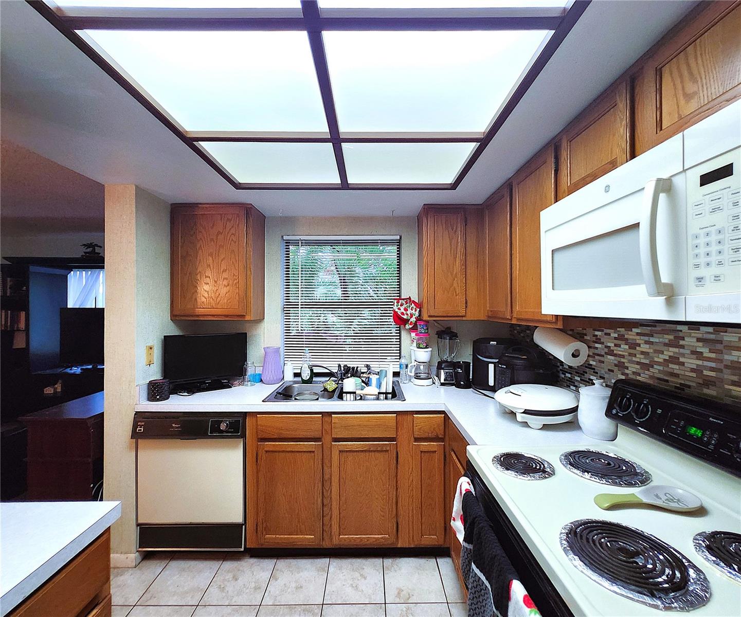 Image 21 of 26 For 13602 Village Drive 1209