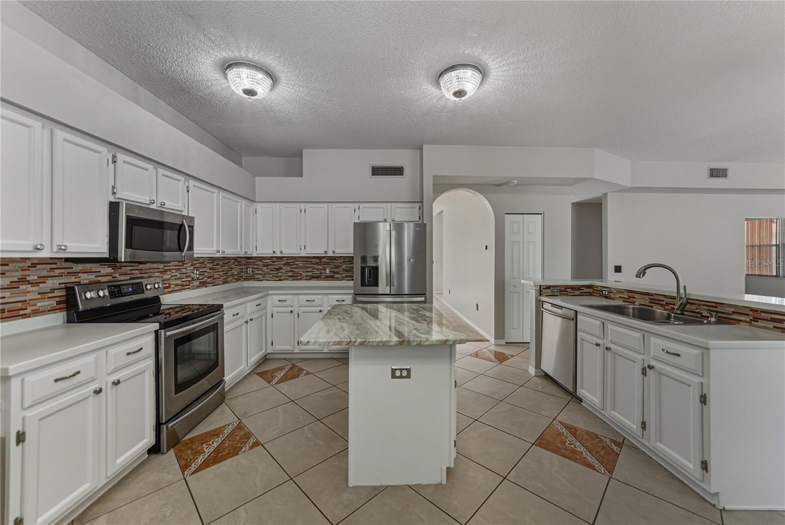 Image 13 of 71 For 1751 Split Fork Drive