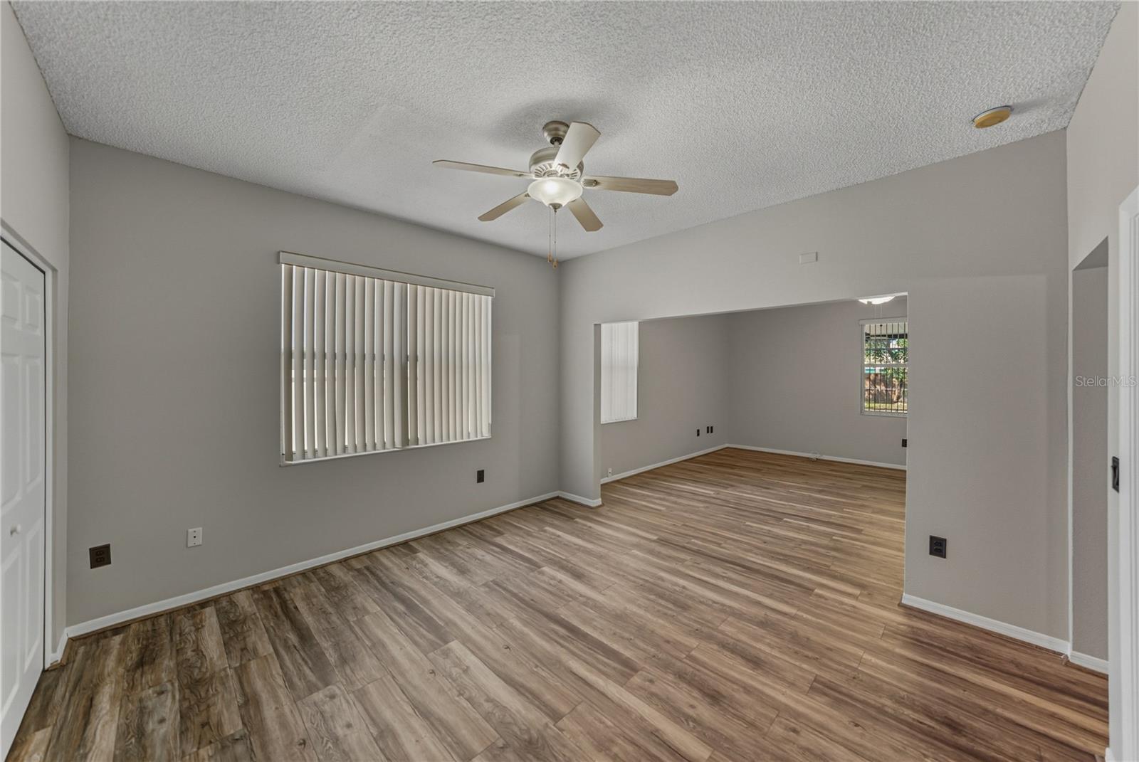 Image 28 of 71 For 1751 Split Fork Drive