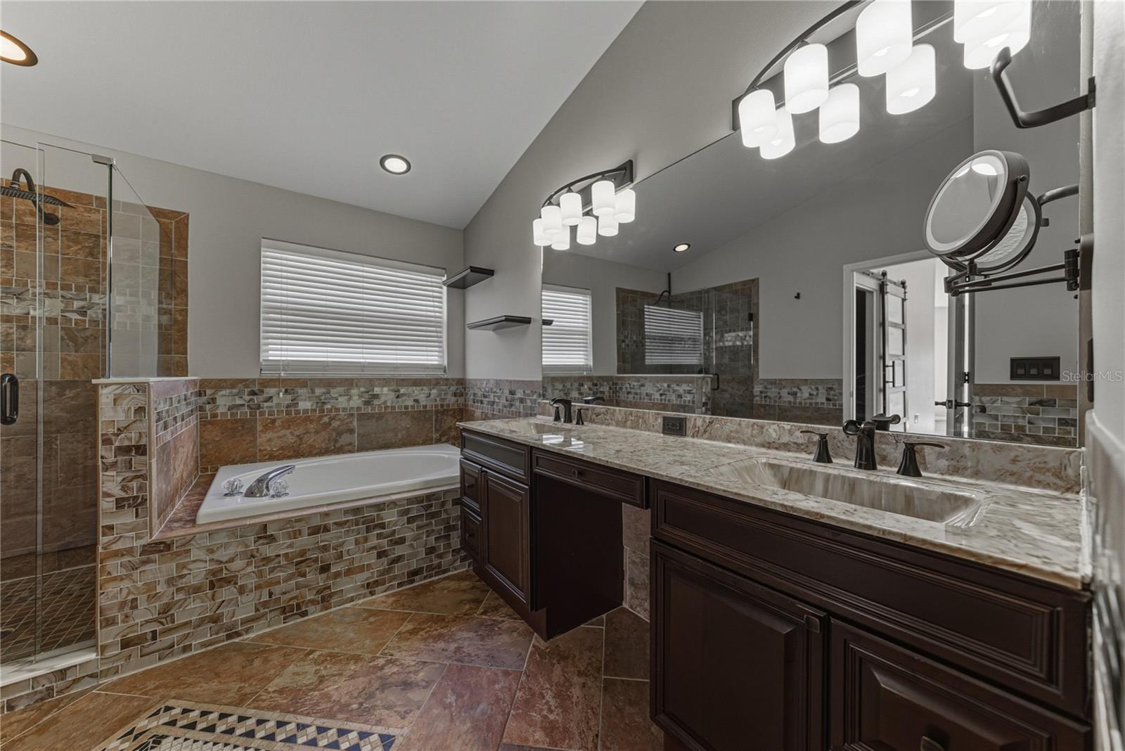 Image 40 of 71 For 1751 Split Fork Drive