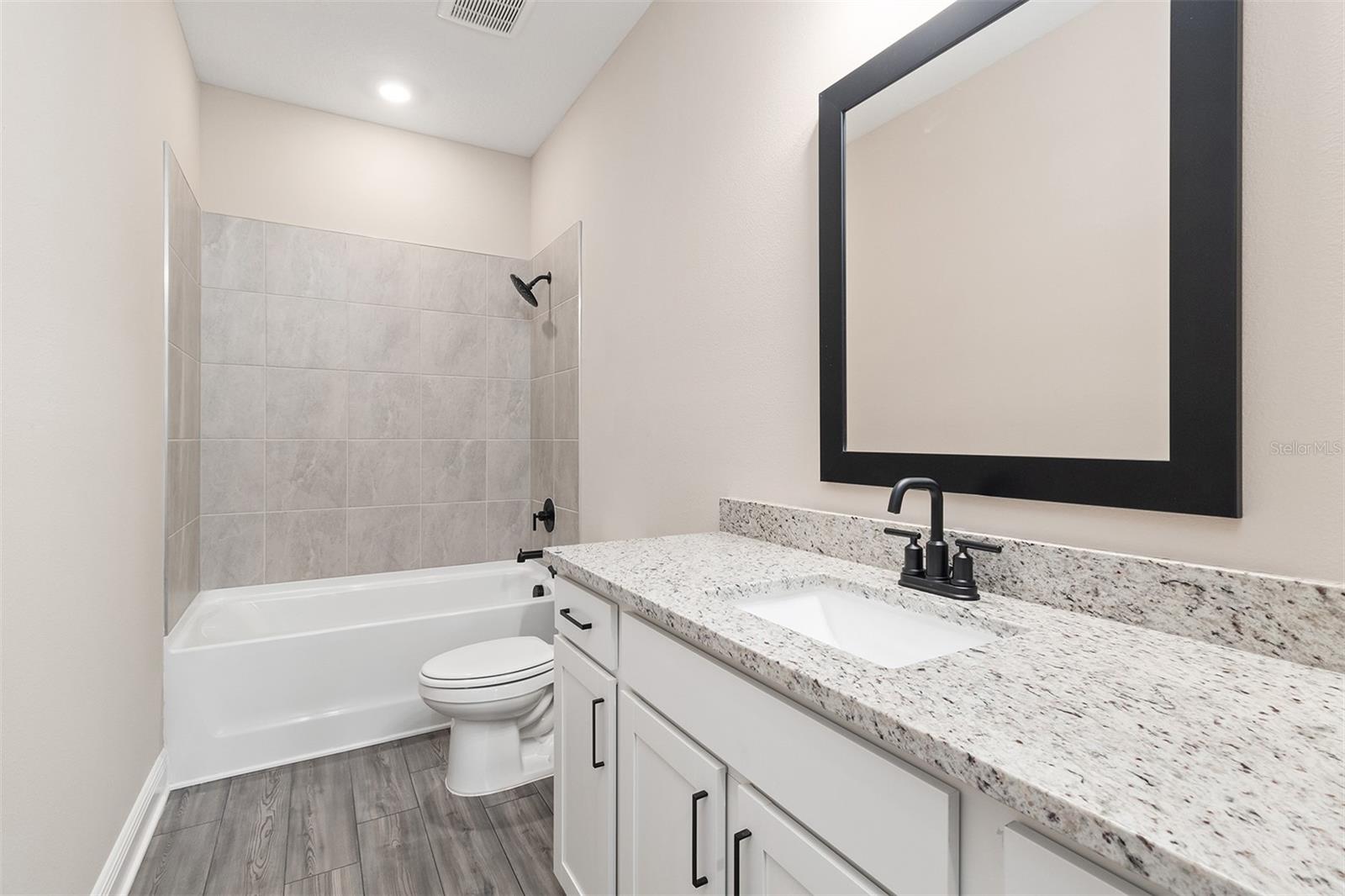 Image 6 of 7 For 7669 Somersworth Drive