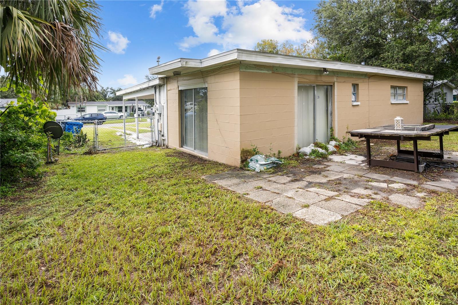 Image 4 of 28 For 8318 Dahlia Avenue