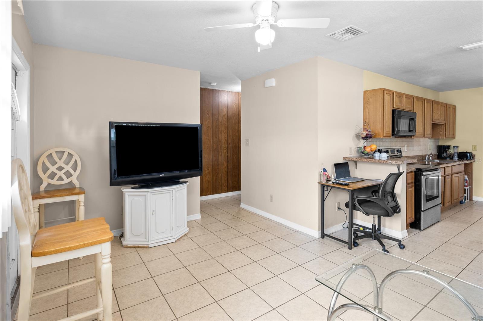 Image 6 of 28 For 8318 Dahlia Avenue