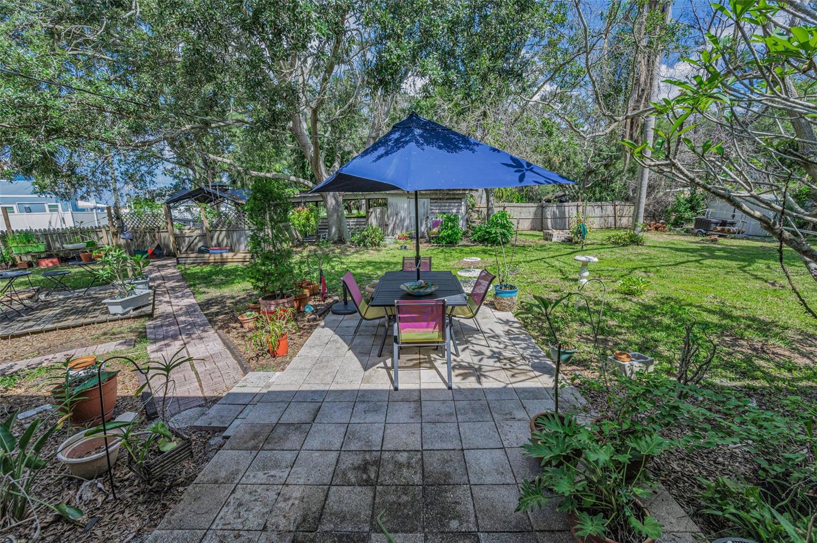 Image 8 of 16 For 645 Villagrande Avenue S