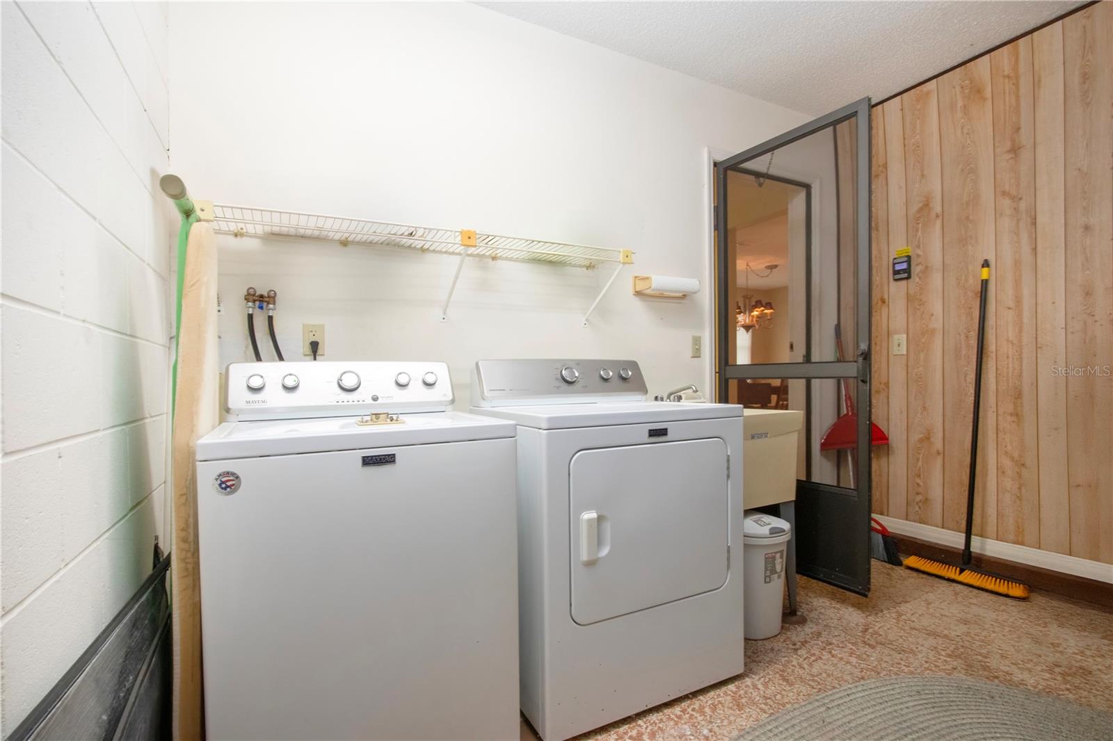 Image 18 of 45 For 2204 Hartlebury Way 460