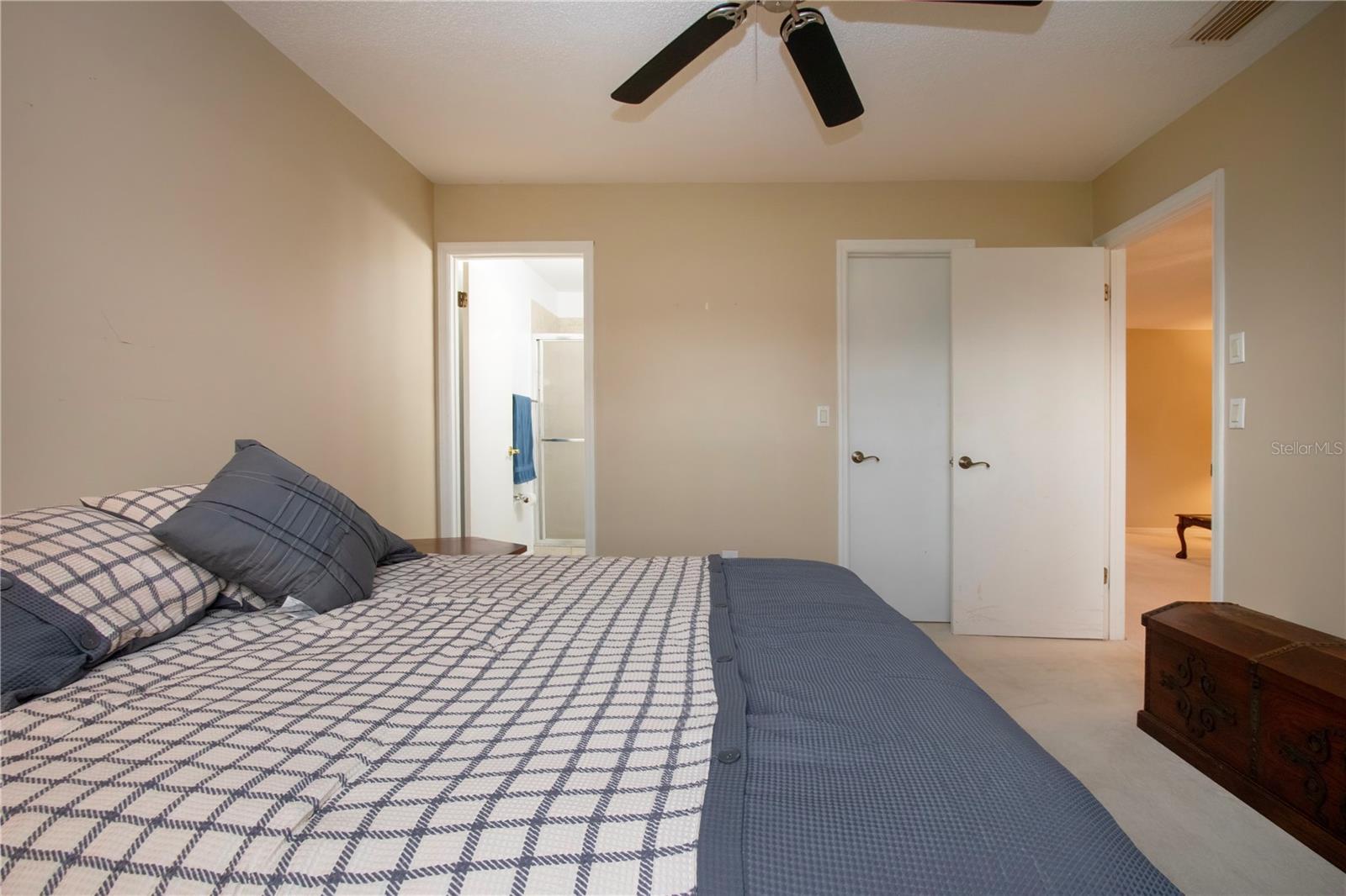 Image 20 of 45 For 2204 Hartlebury Way 460