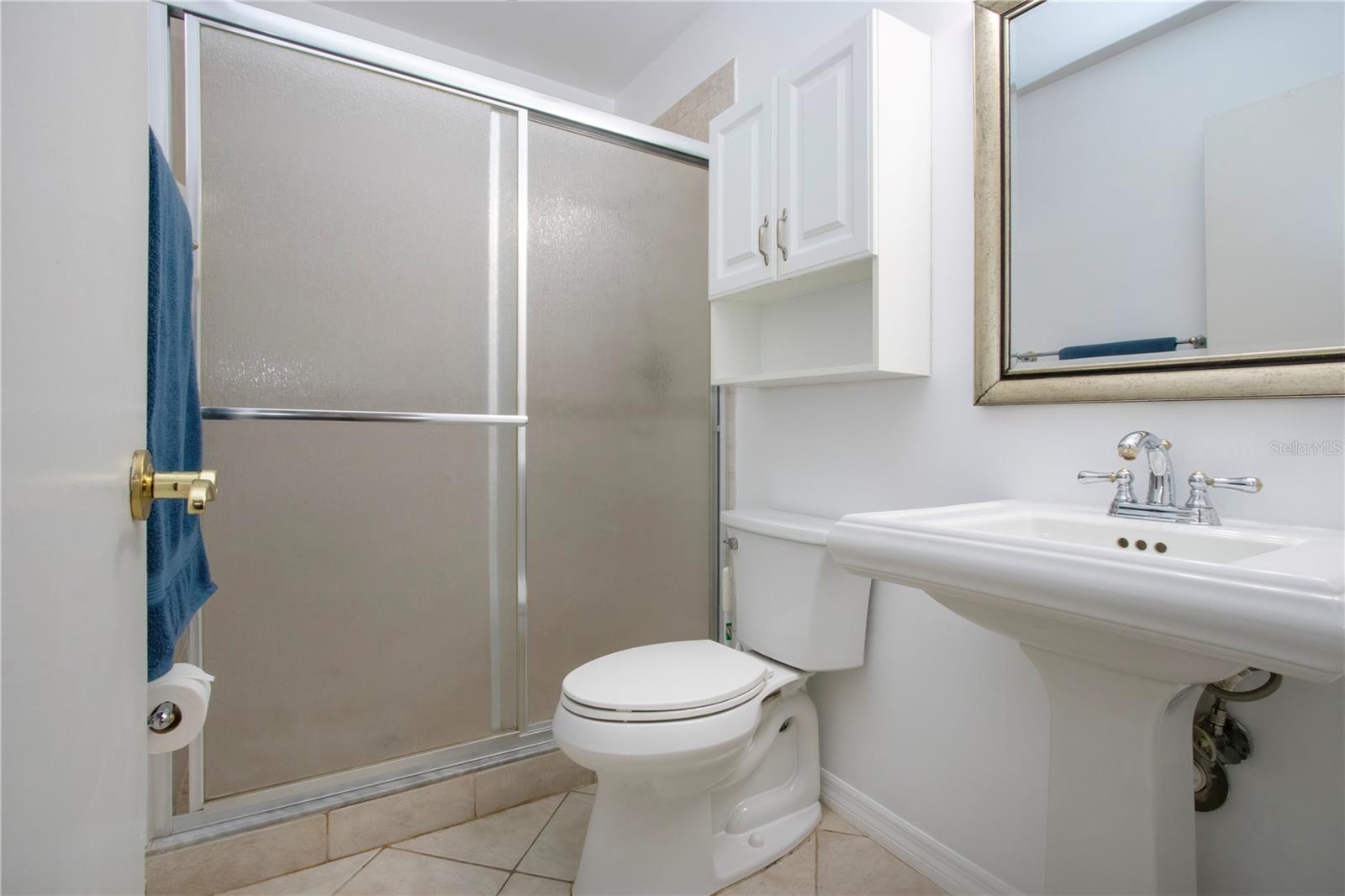 Image 23 of 45 For 2204 Hartlebury Way 460