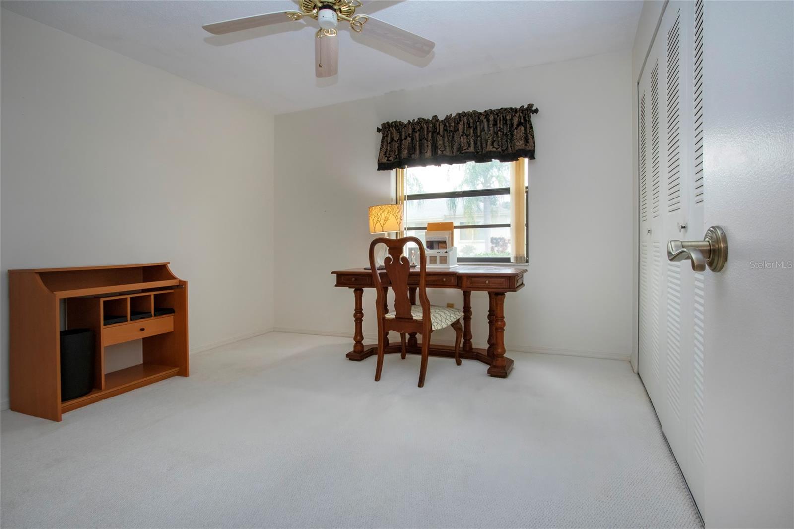 Image 25 of 45 For 2204 Hartlebury Way 460