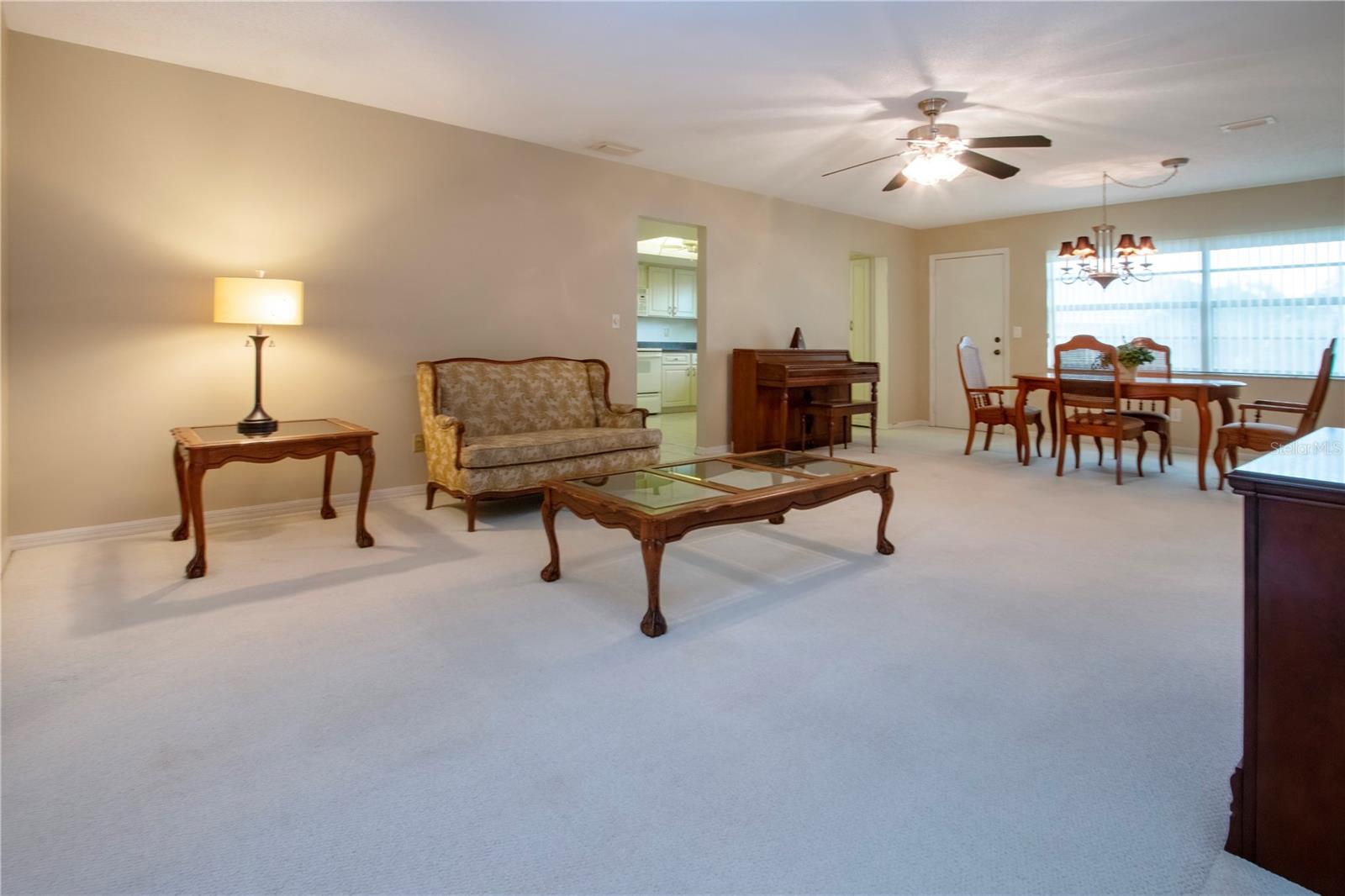 Image 8 of 45 For 2204 Hartlebury Way 460