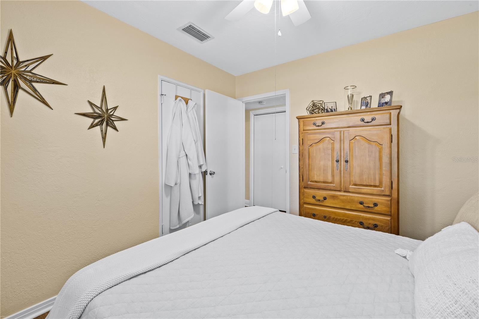Image 13 of 34 For 4526 Clark Avenue