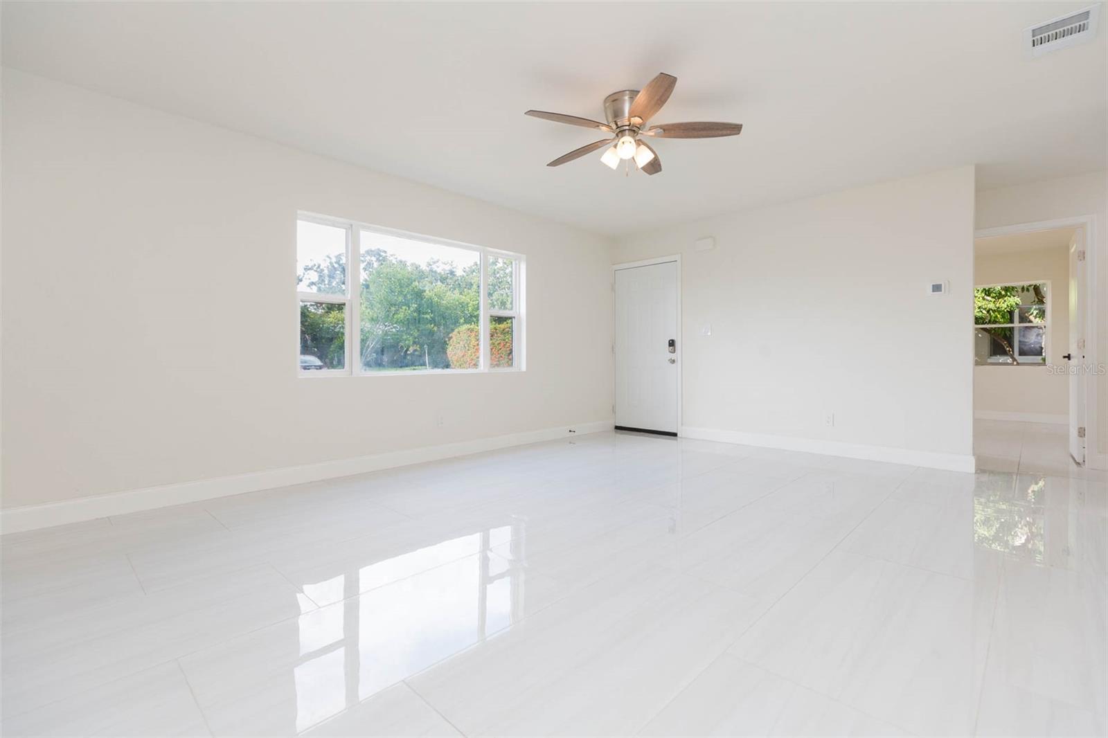 Image 11 of 50 For 4083 31st Avenue N