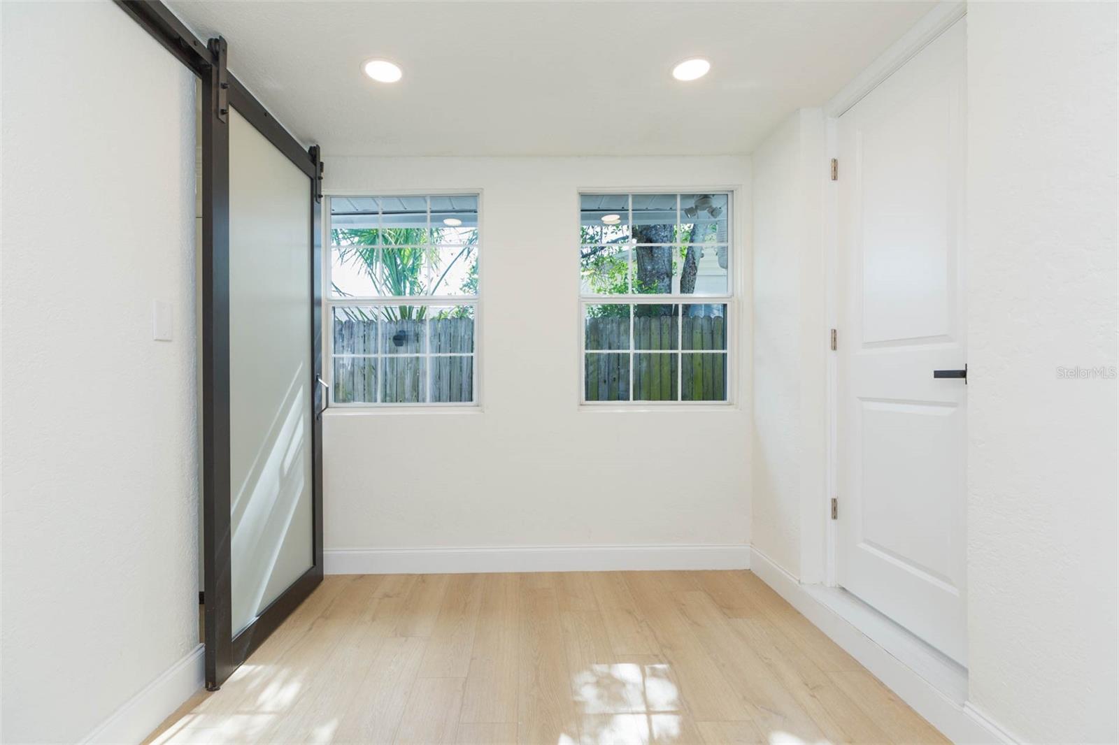 Image 18 of 50 For 4083 31st Avenue N