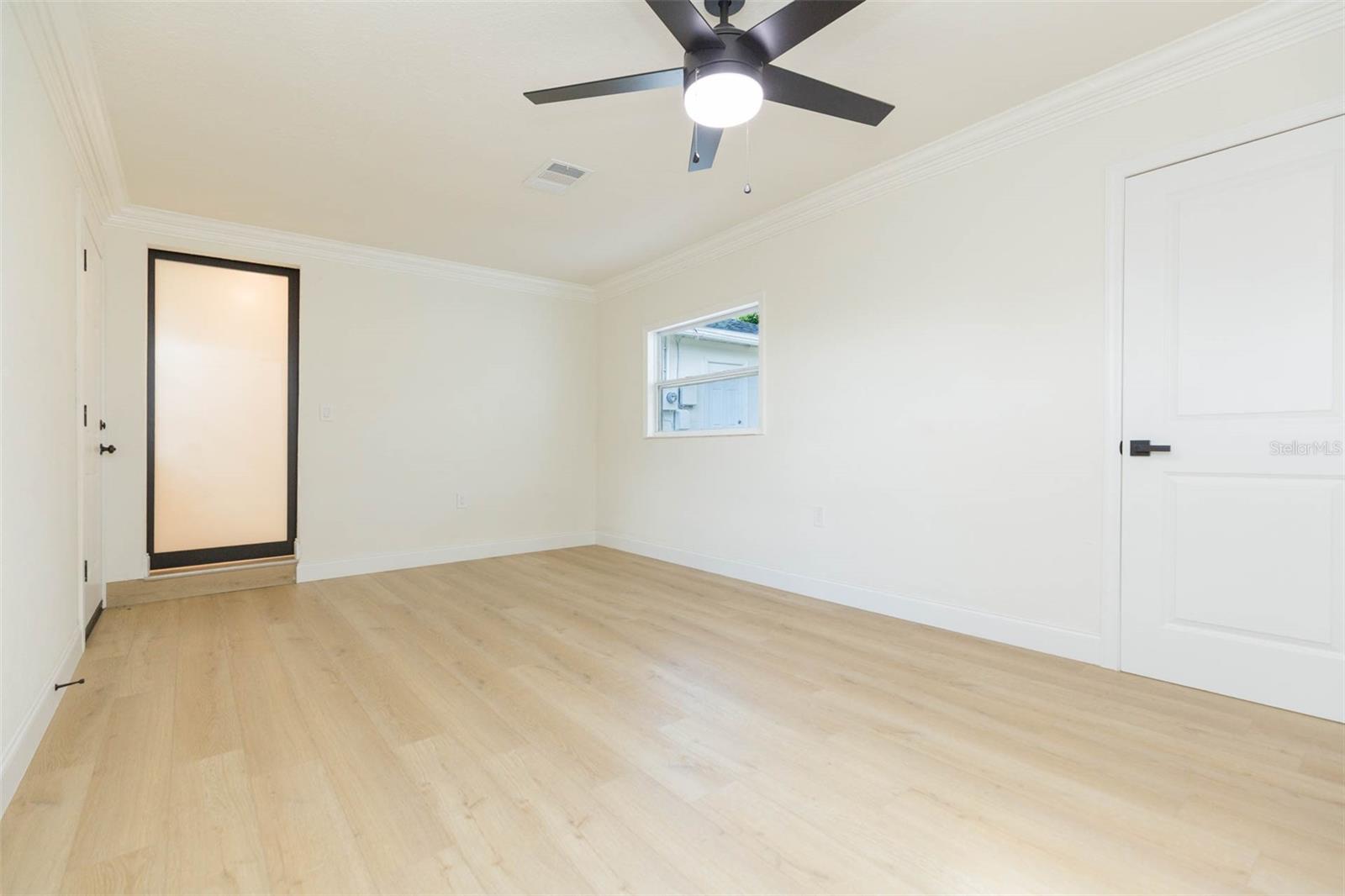 Image 23 of 50 For 4083 31st Avenue N