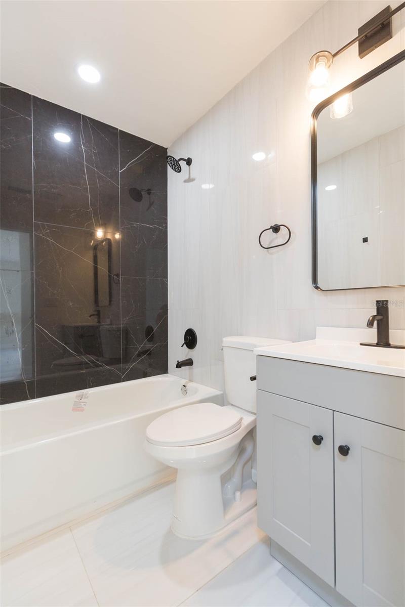Image 32 of 50 For 4083 31st Avenue N
