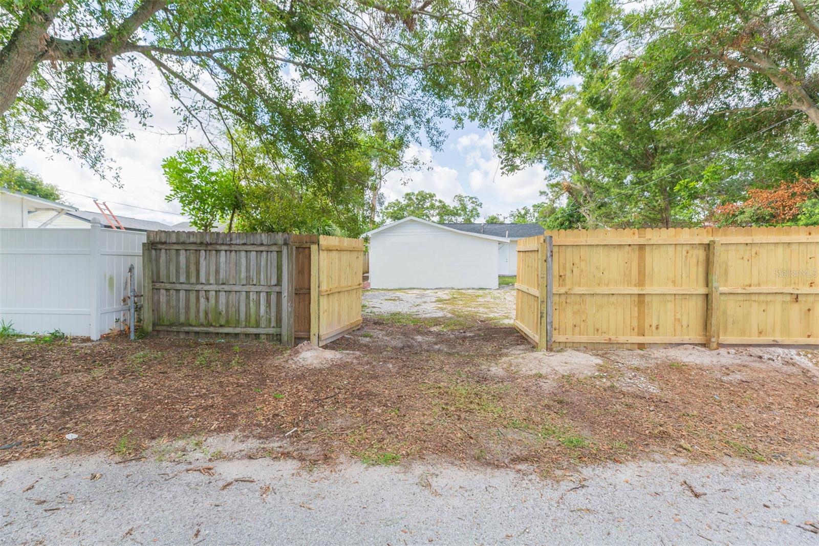 Image 41 of 50 For 4083 31st Avenue N