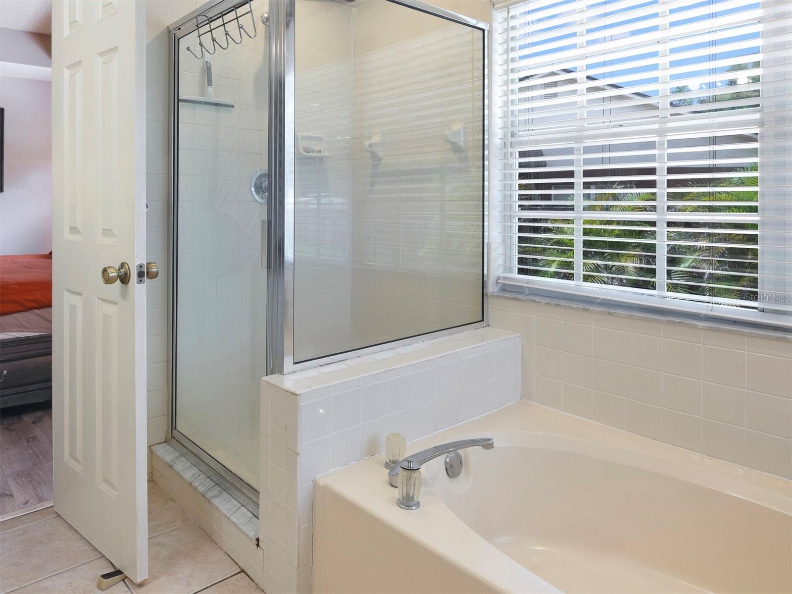 Listing photo id 14 for 1052 Malletwood Drive