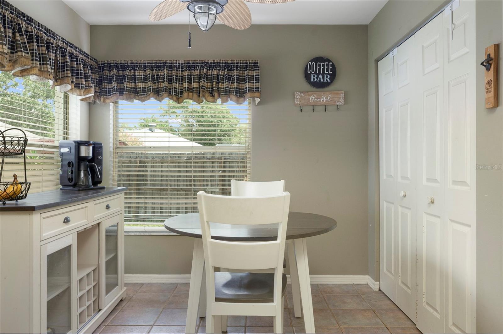 Listing photo id 19 for 1052 Malletwood Drive