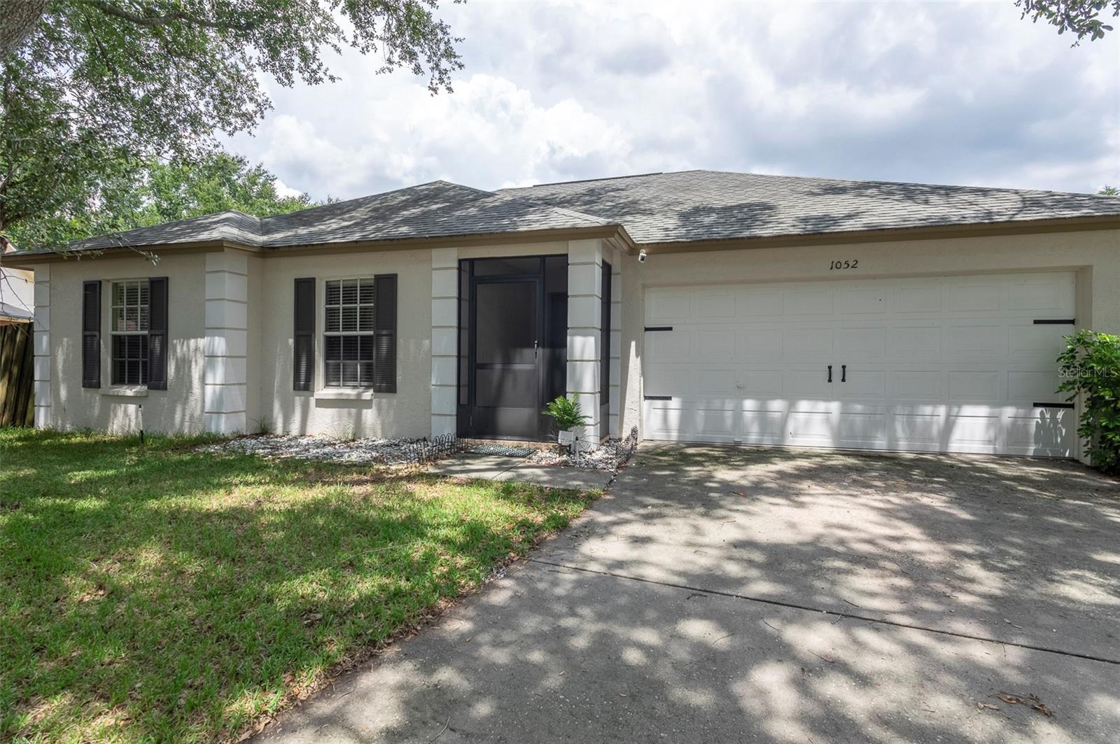 Listing photo id 30 for 1052 Malletwood Drive