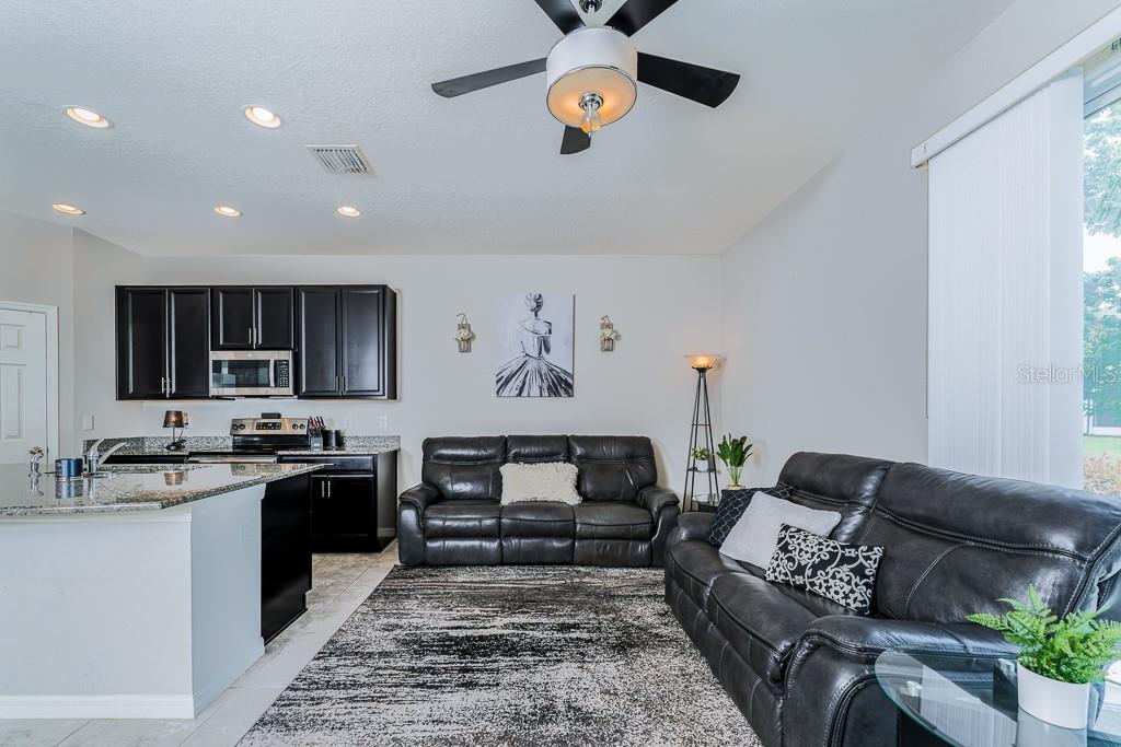 Image 3 of 26 For 7112 Summer Holly Place