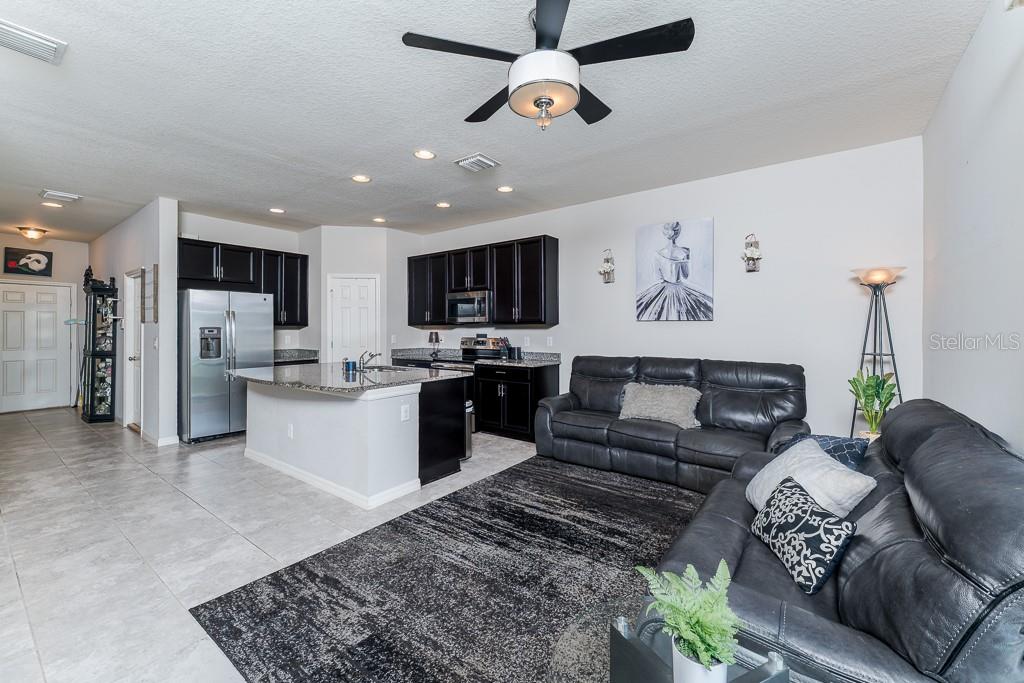 Image 5 of 26 For 7112 Summer Holly Place