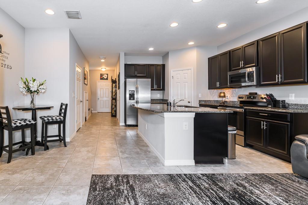 Image 6 of 26 For 7112 Summer Holly Place