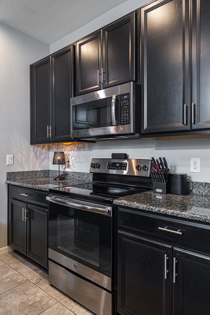 Image 7 of 26 For 7112 Summer Holly Place