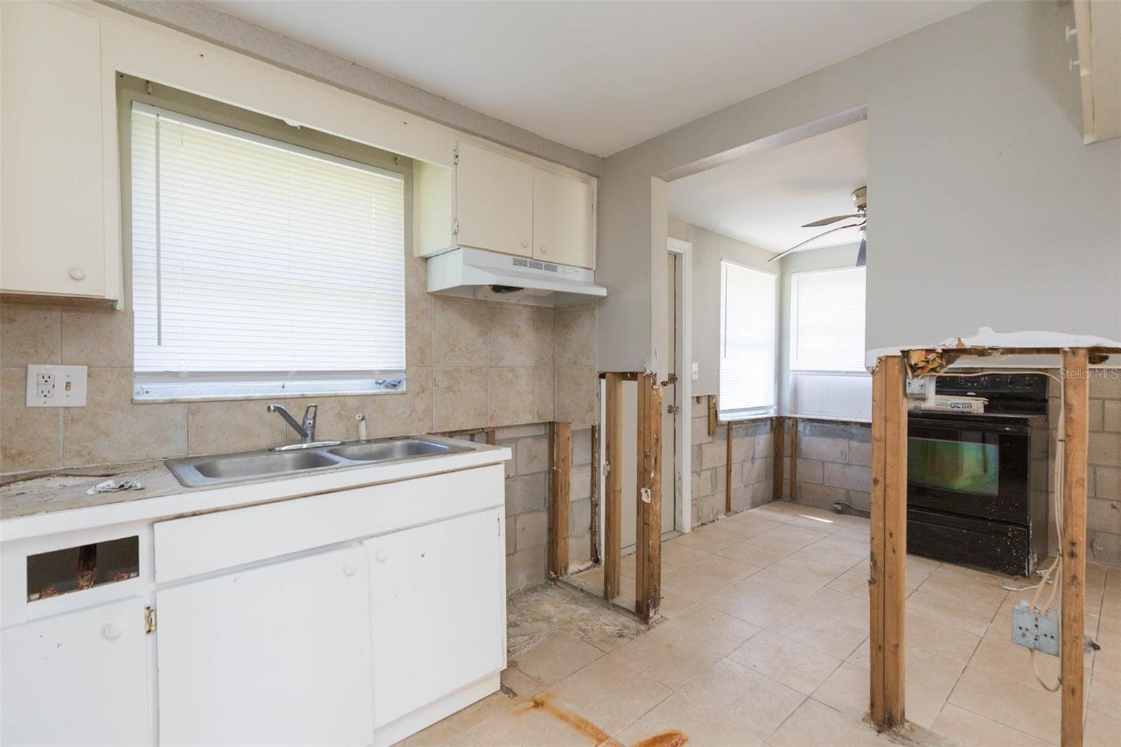 Image 12 of 45 For 7335 New York Avenue