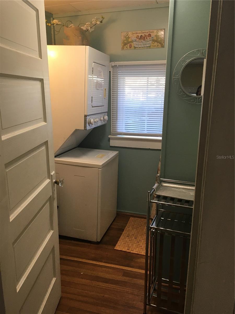 Image 41 of 78 For 128 Montclair Avenue
