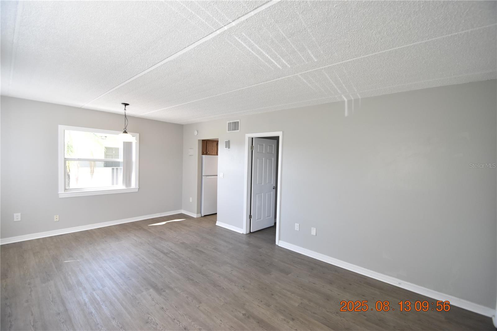 Image 10 of 18 For 304 Danube Avenue 10