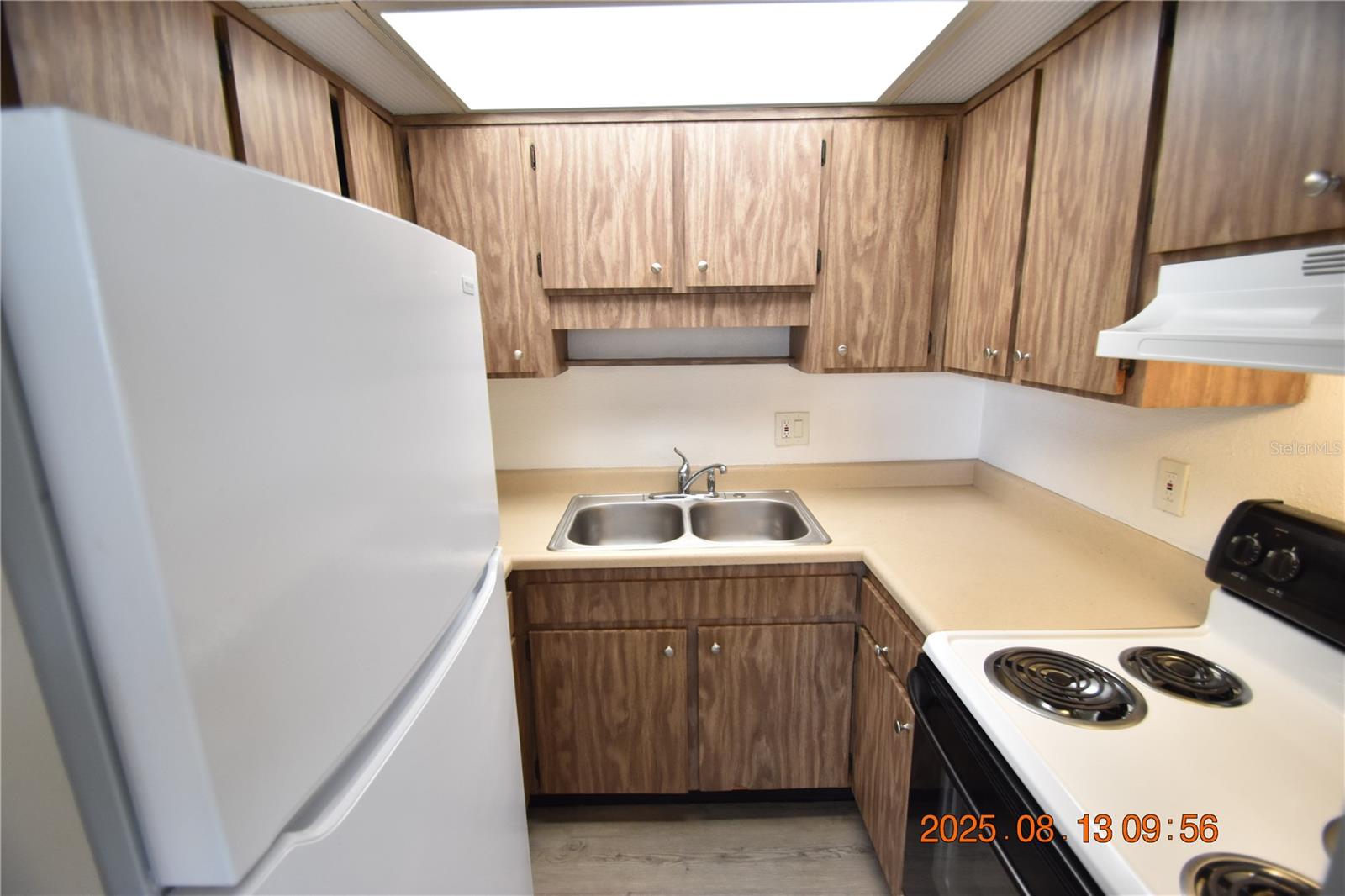 Image 11 of 18 For 304 Danube Avenue 10