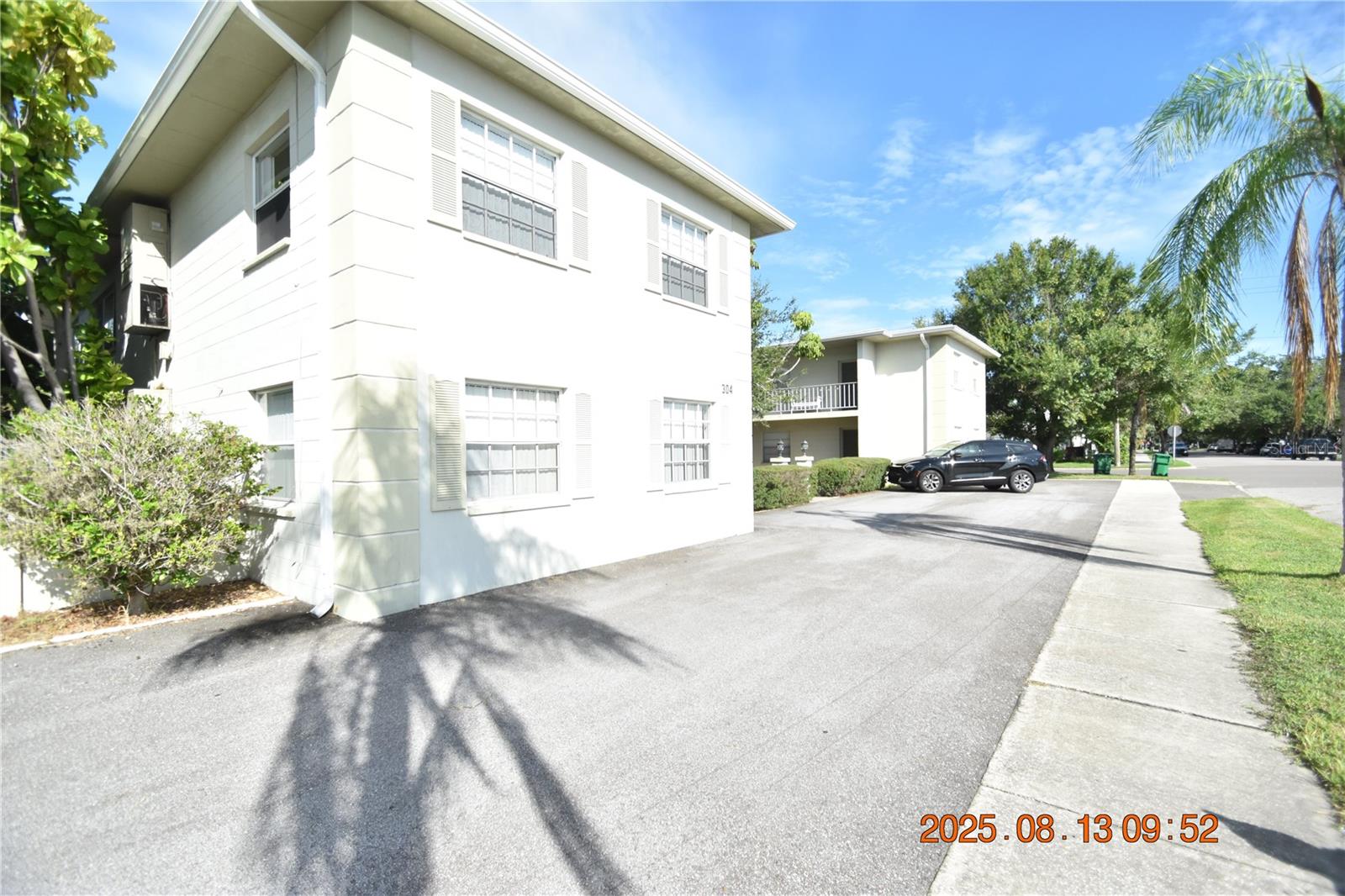 Image 3 of 18 For 304 Danube Avenue 10