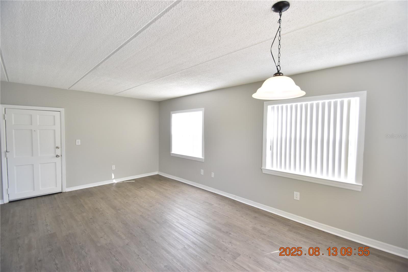 Image 8 of 18 For 304 Danube Avenue 10
