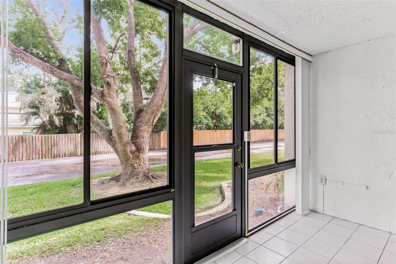 Image 13 of 40 For 14130 Rosemary Lane 5114