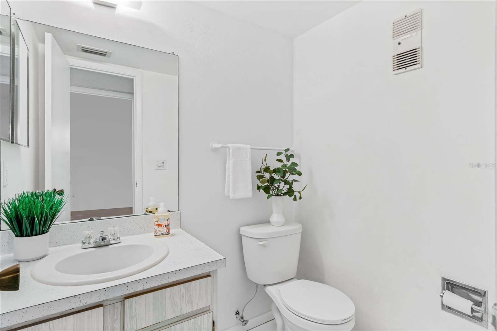 Image 32 of 40 For 14130 Rosemary Lane 5114