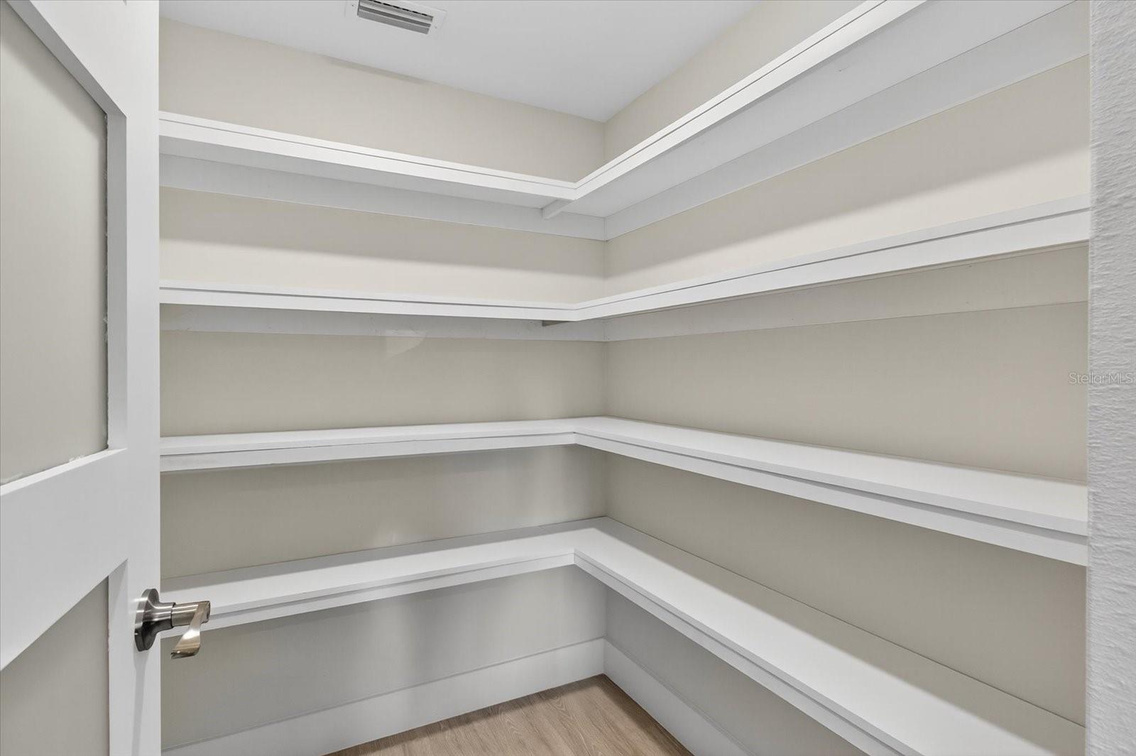 Image 32 of 96 For 207 Athens Street