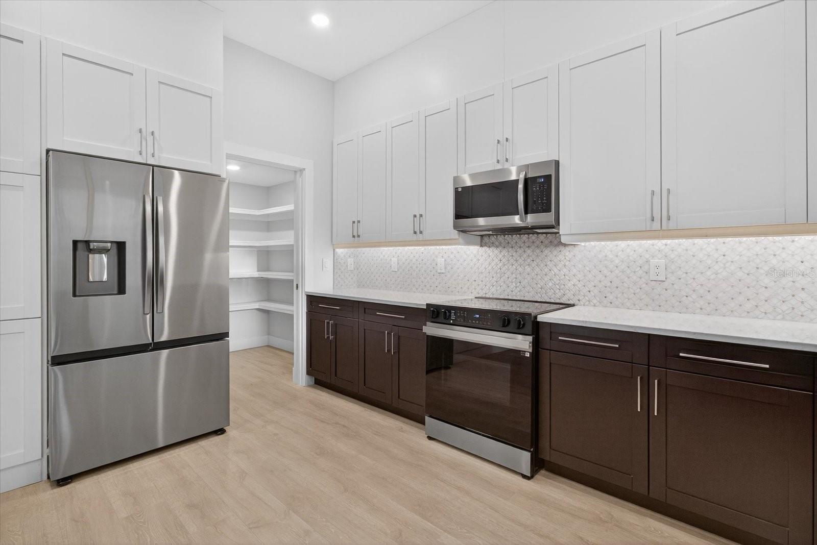 Image 34 of 96 For 207 Athens Street