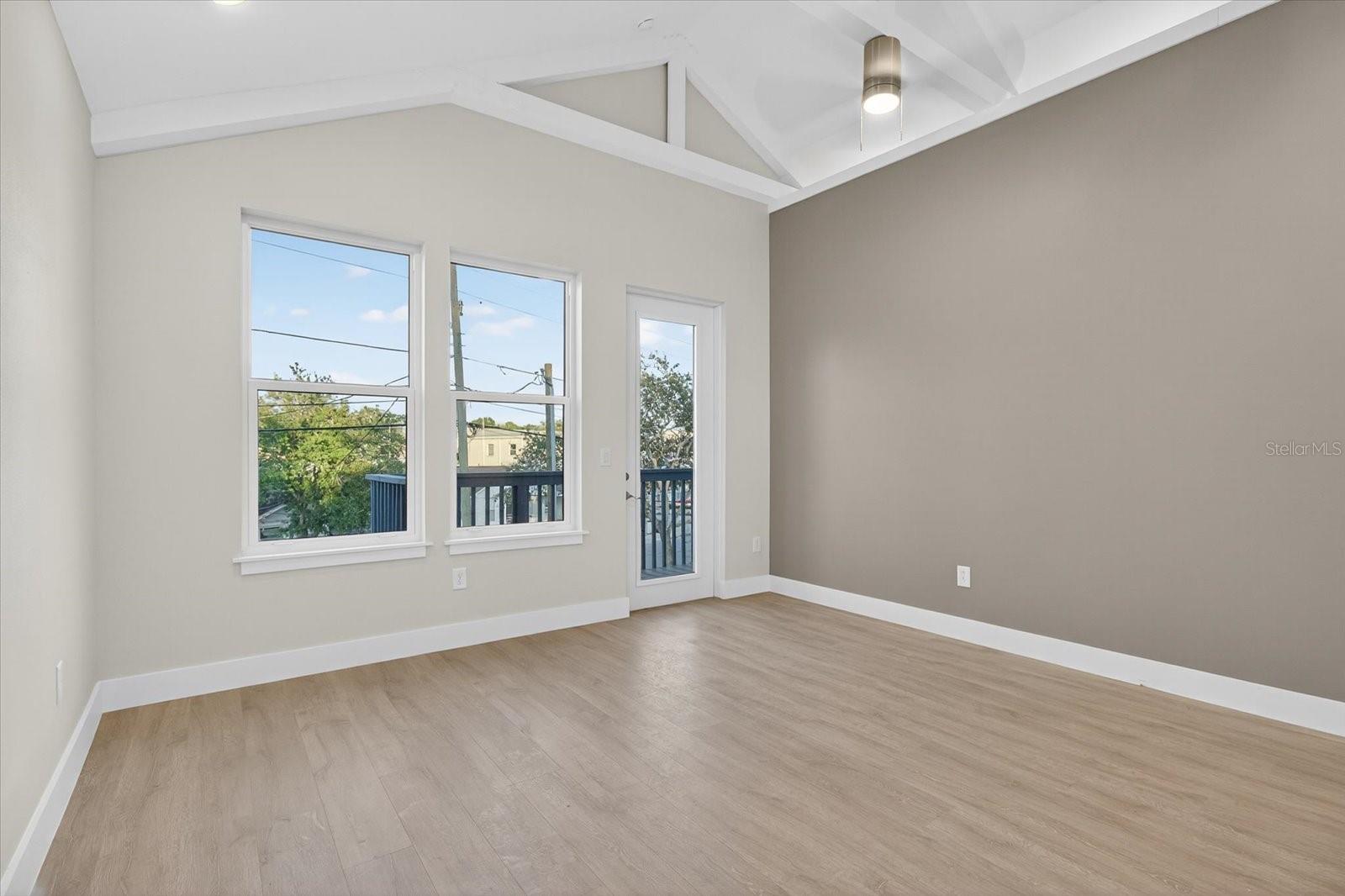 Image 41 of 96 For 207 Athens Street