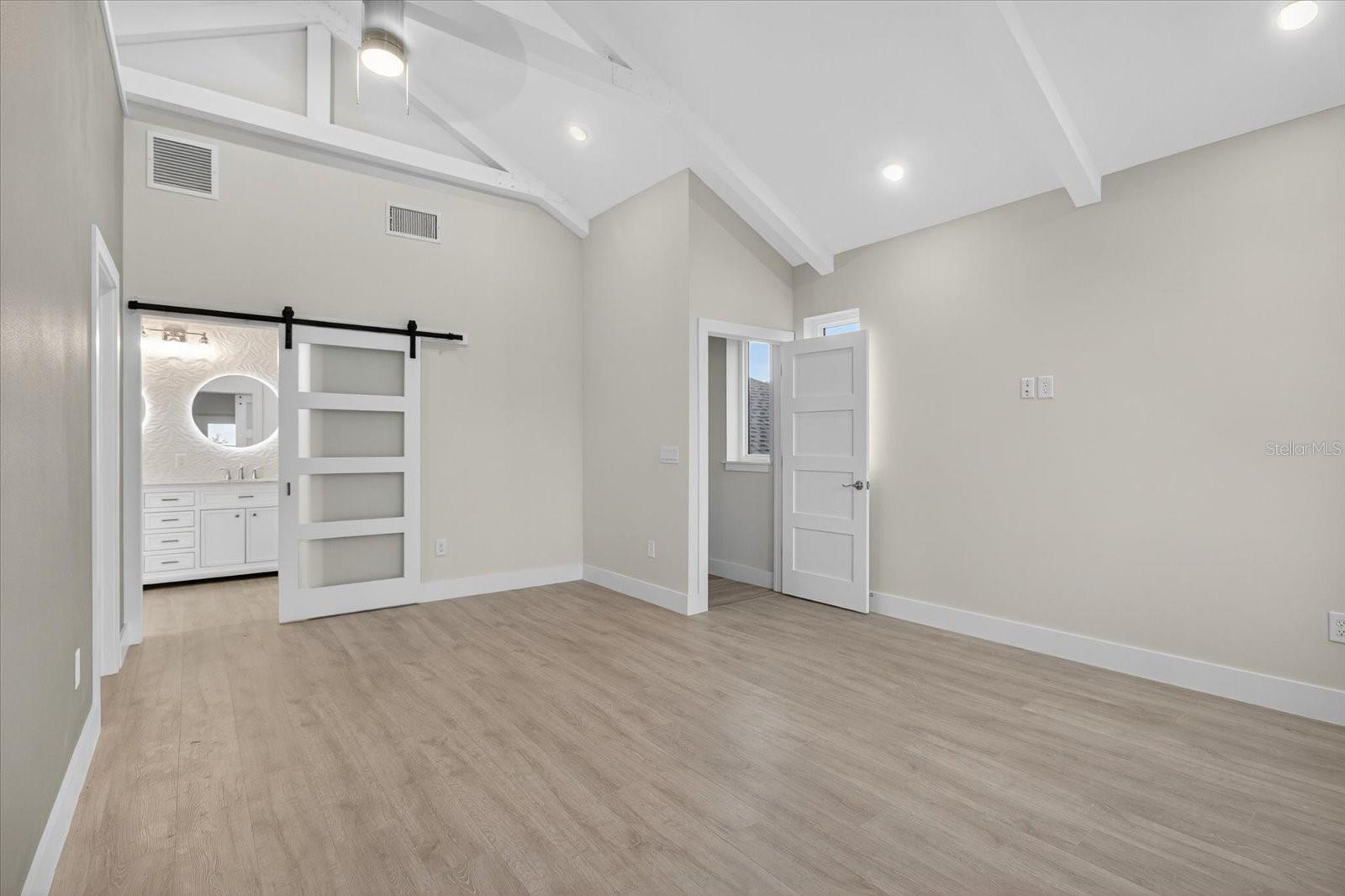 Image 43 of 96 For 207 Athens Street